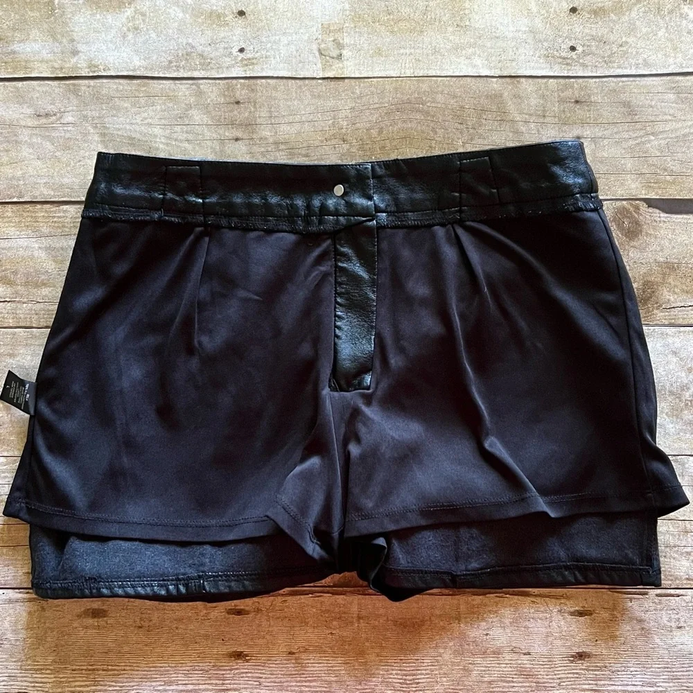 Et Clet‎ Black Faux Leather Mini Skort Shorts Front Pockets Zip Fly Size Large
